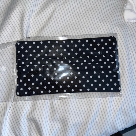 Face mask - Picture 5 of 11